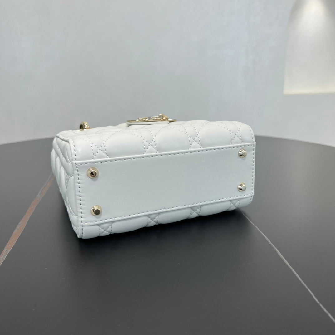 dior 17cm 3 grid white handheld shoulder bag 284762