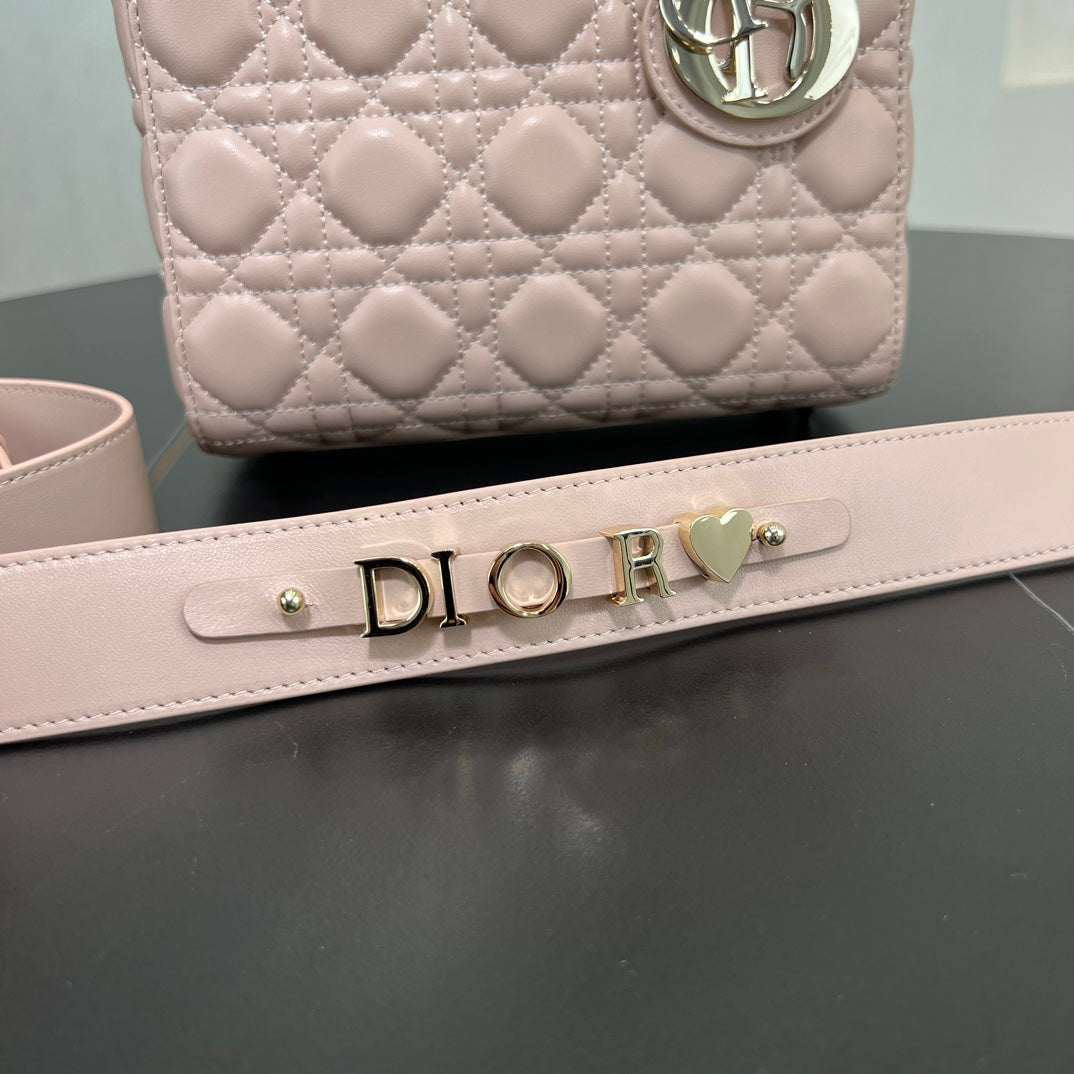 20cm pink princess diana 4 grid sheepskin shoulder bag 278092