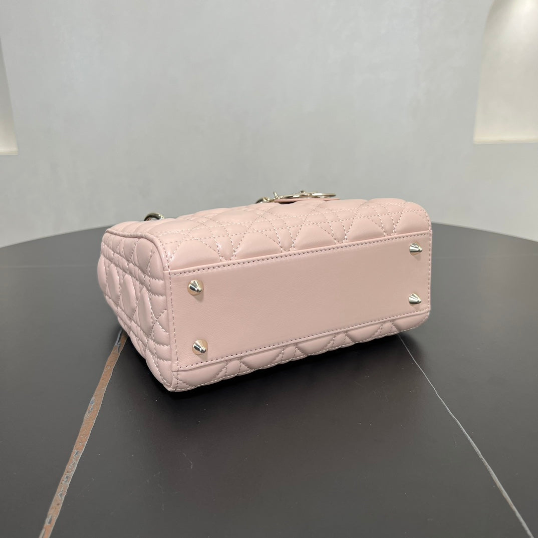 20cm pink princess diana 4 grid sheepskin shoulder bag 278092