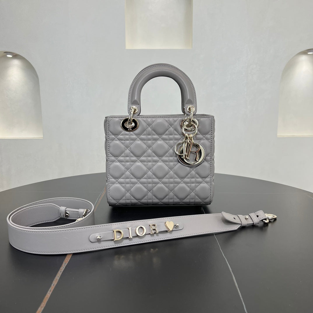 20cm princess diana 4 grid sheepskin single shoulder handbag 278065