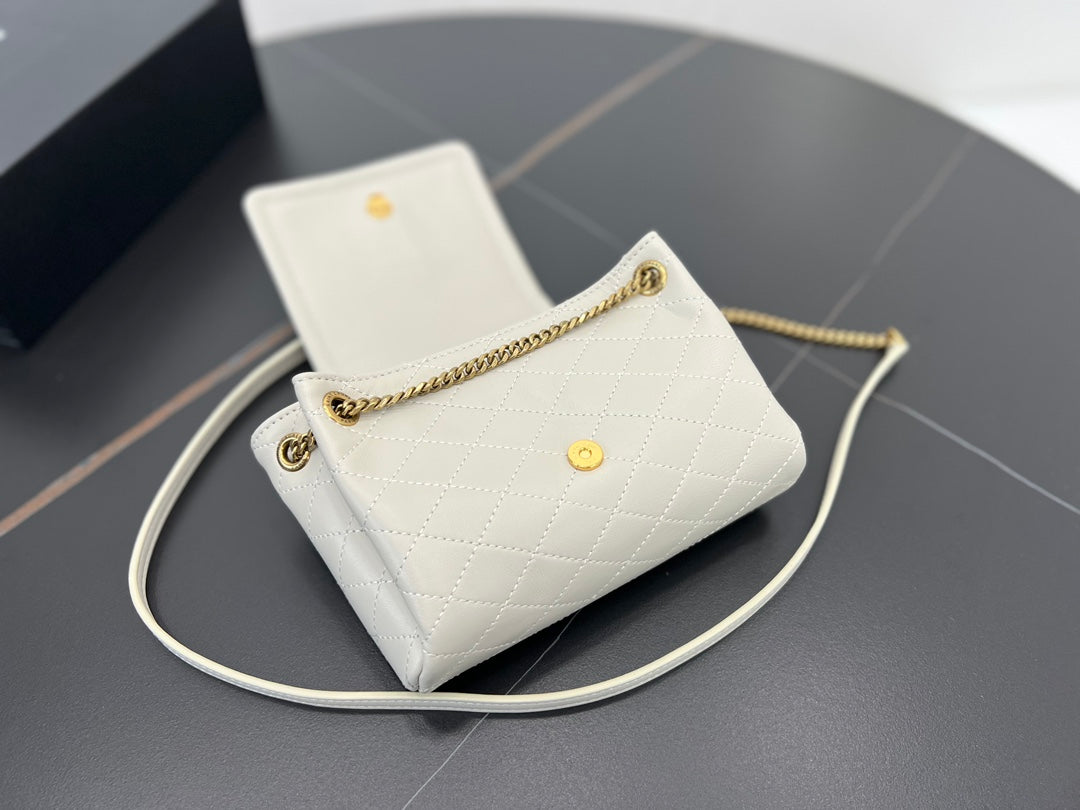 MONOGRAM 18cm white sheepskin leather shoulder bag 672738