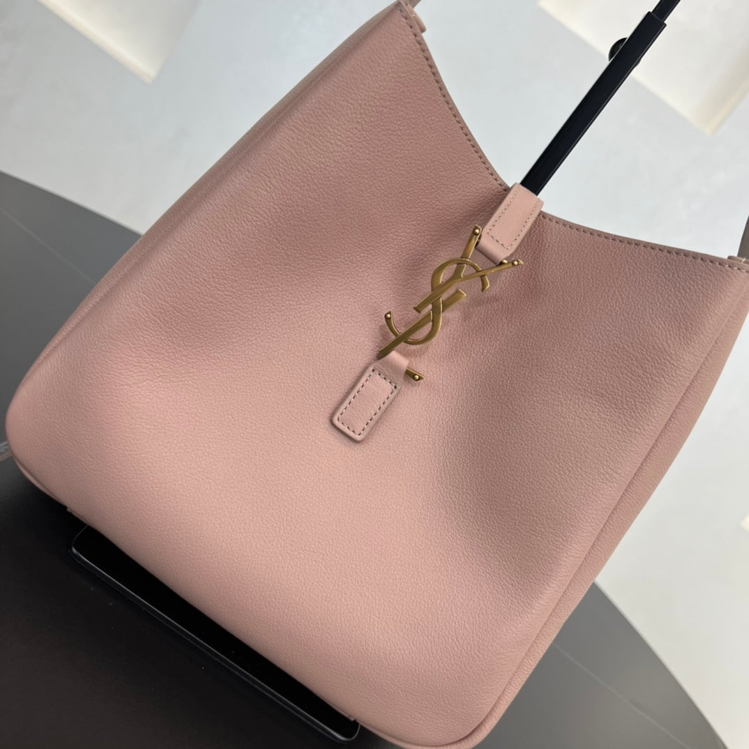 23CM CASSANDRE Pink Shoulder Stray Bag 713938