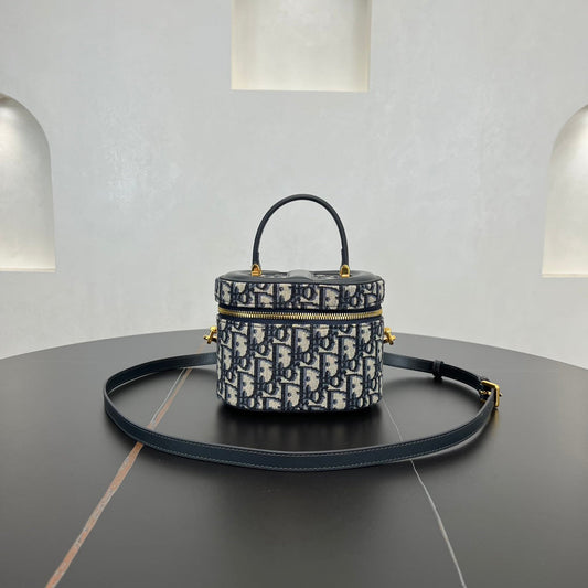 cd signature vanity 16cm 279177 handbag 279177