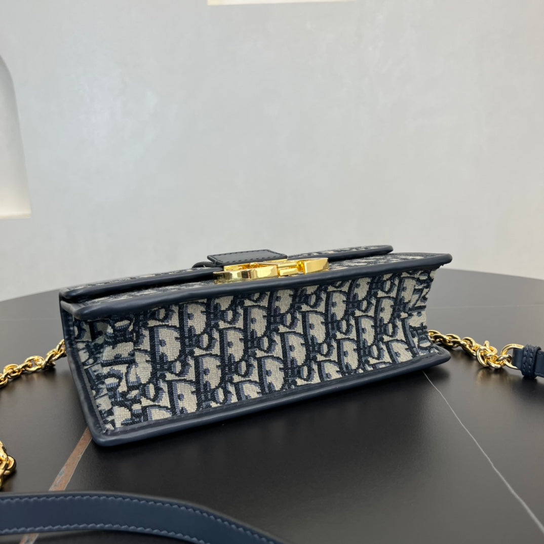 DO Montaigne 25CM Blue Saddle Shoulder Bag 281906