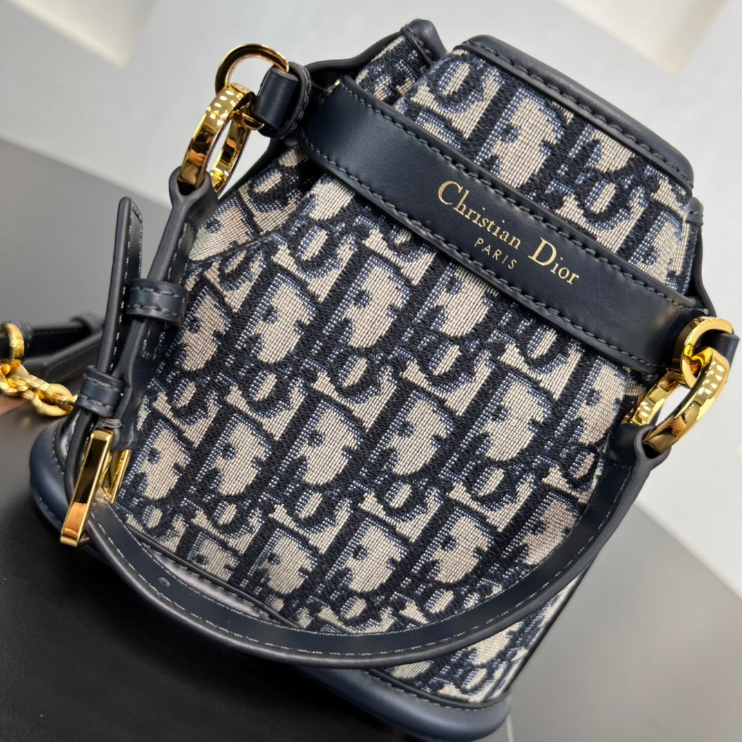 DO 17CM Blue Chain Shoulder Saddle Bag 287799