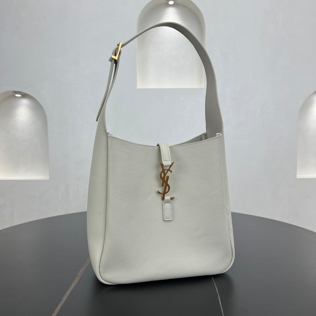 23CM CASSANDRE White Stray Shoulder Bag 713938