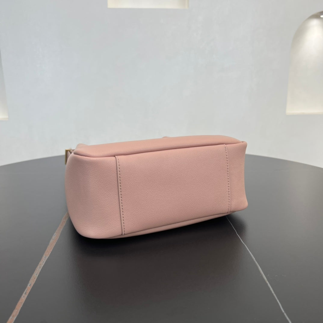 30cm Pink CASSANDRE One Shoulder Stray Bag 713938