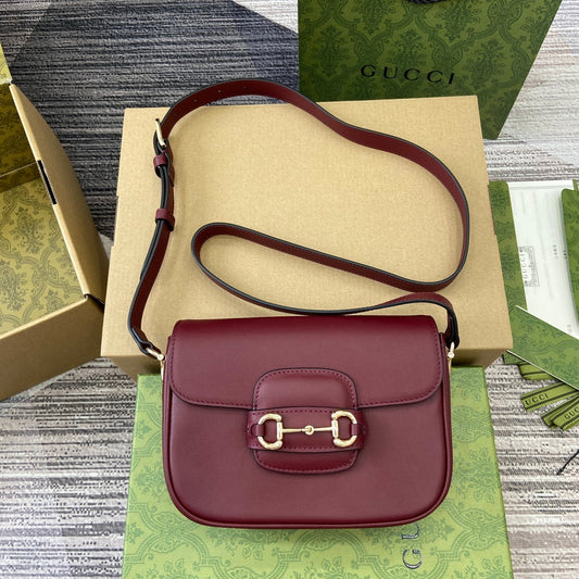 horsebit 20cm wine red cross shoulder backpack 815205