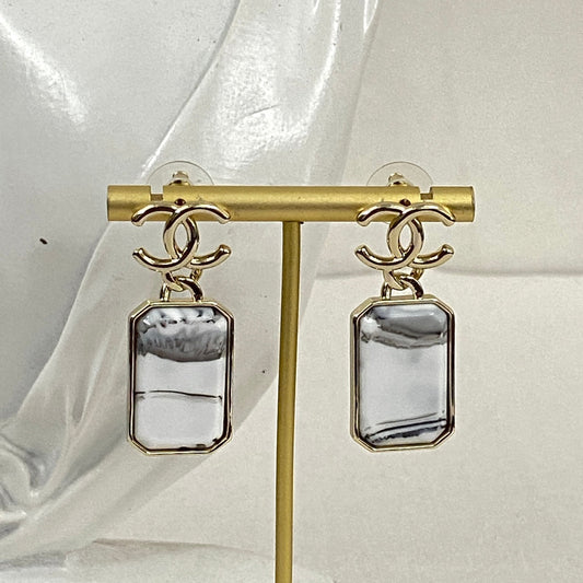 Double C pendant ink marble platinum earrings EHA376