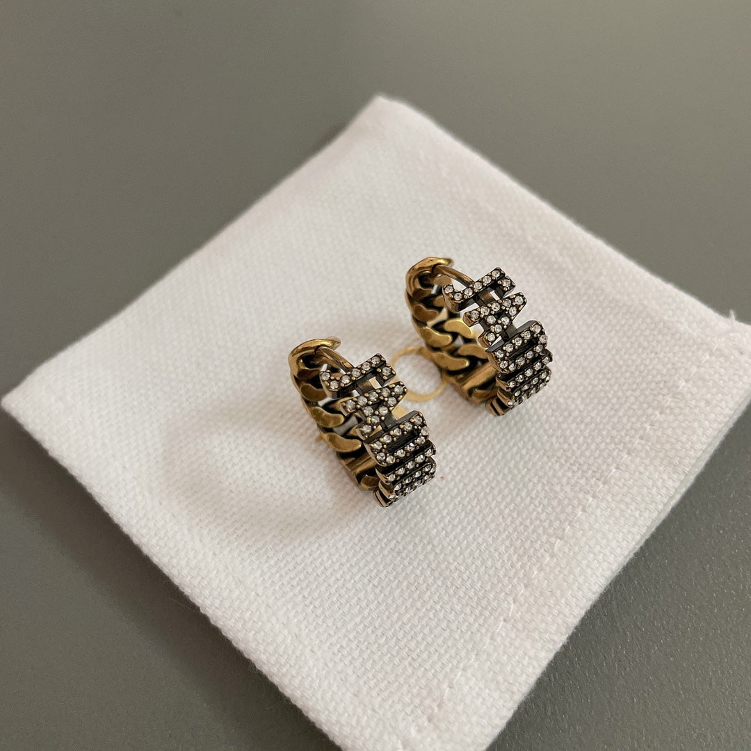 do letter chain ring gold earrings eha384