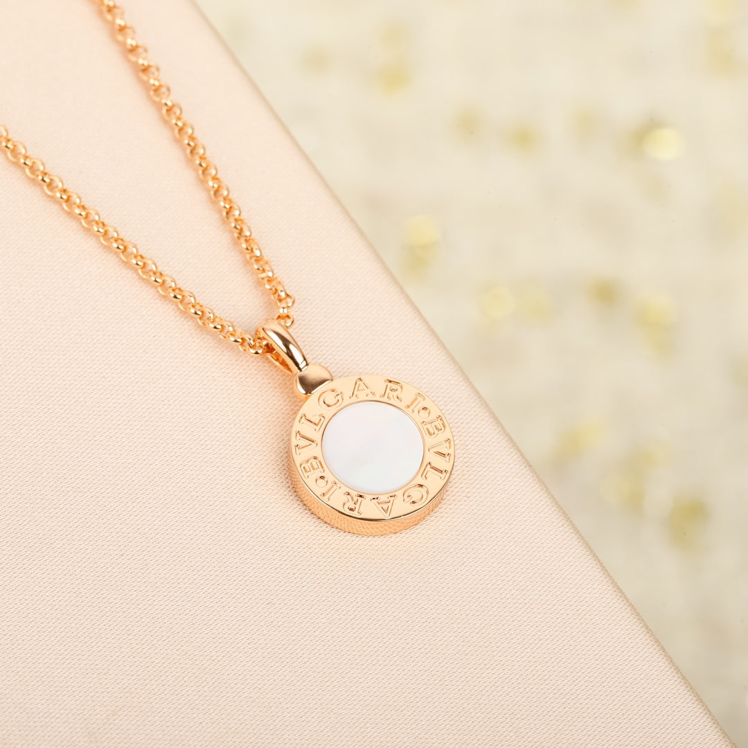 Double sided rose gold white mother of pearl round necklace XLA318