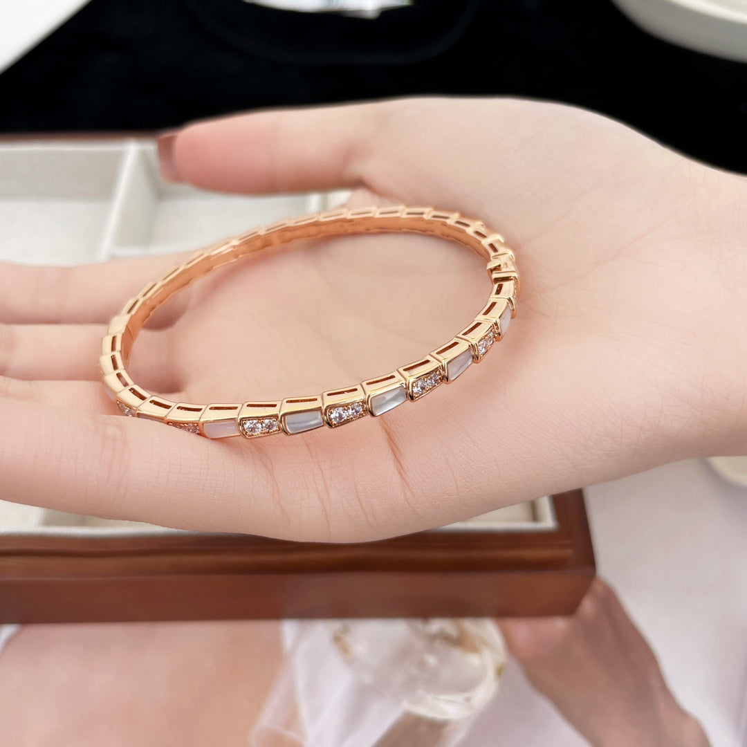 White Beimu Snake Bone Rose Gold Bracelet SLA172