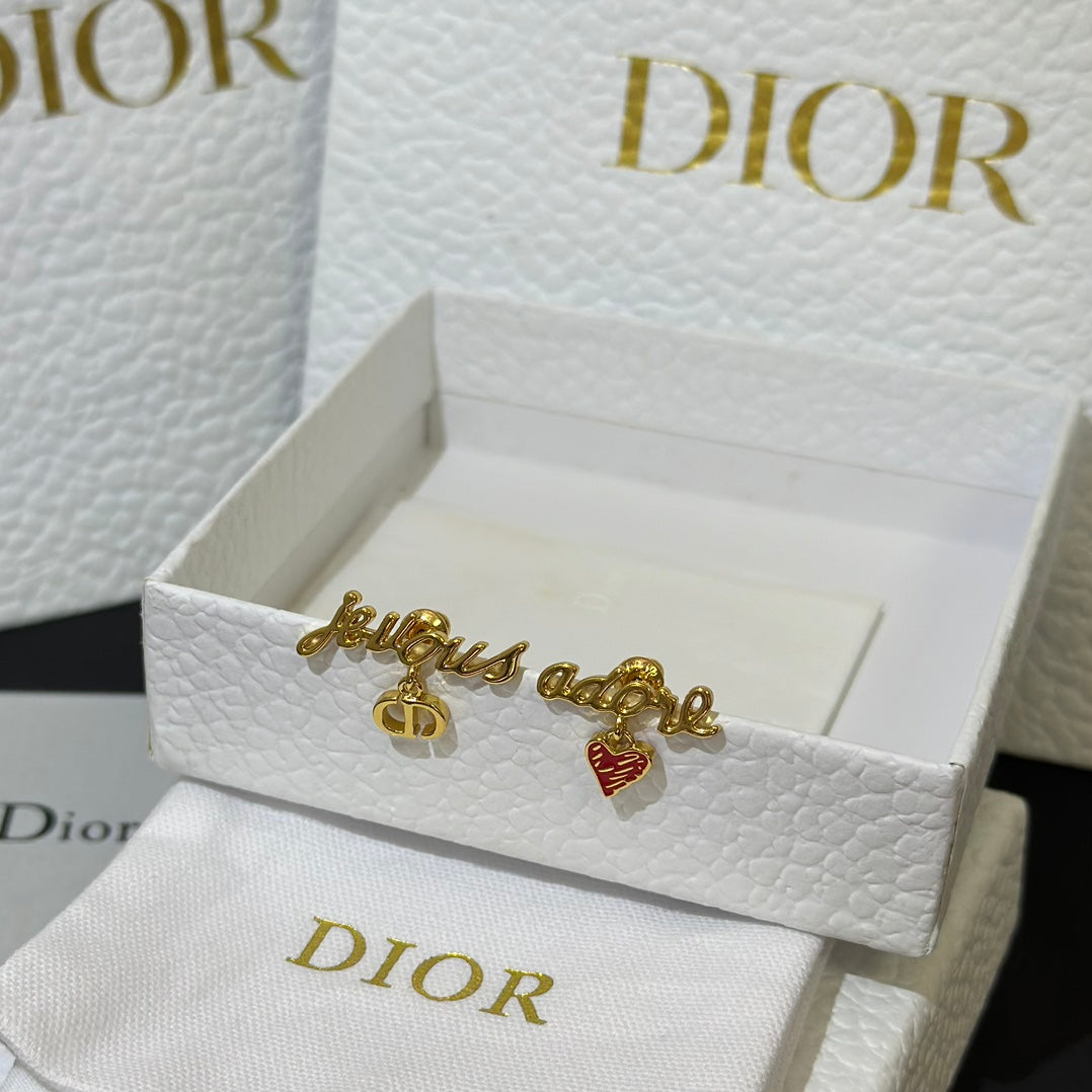 do letter yellow gold earrings eha801