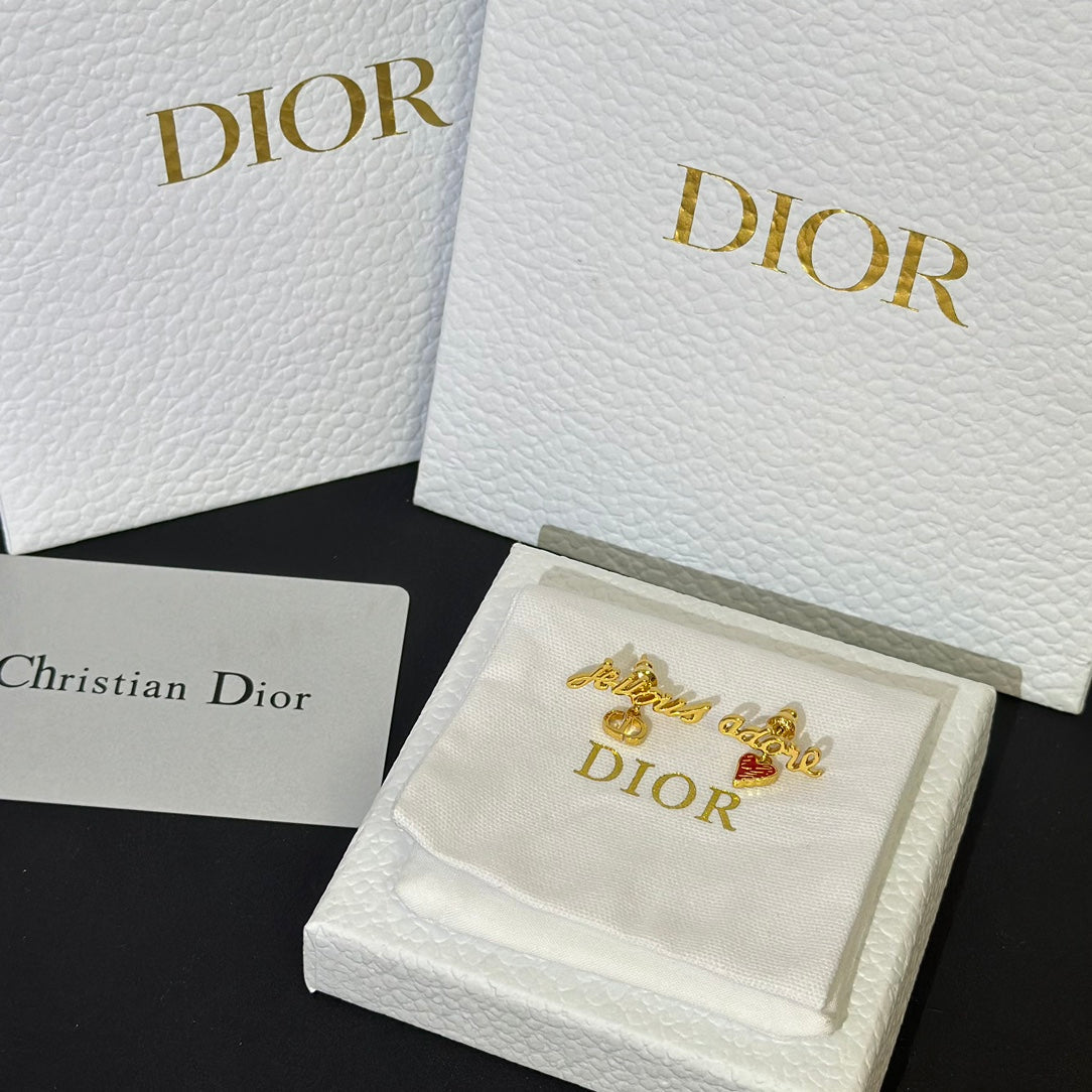 do letter yellow gold earrings eha801