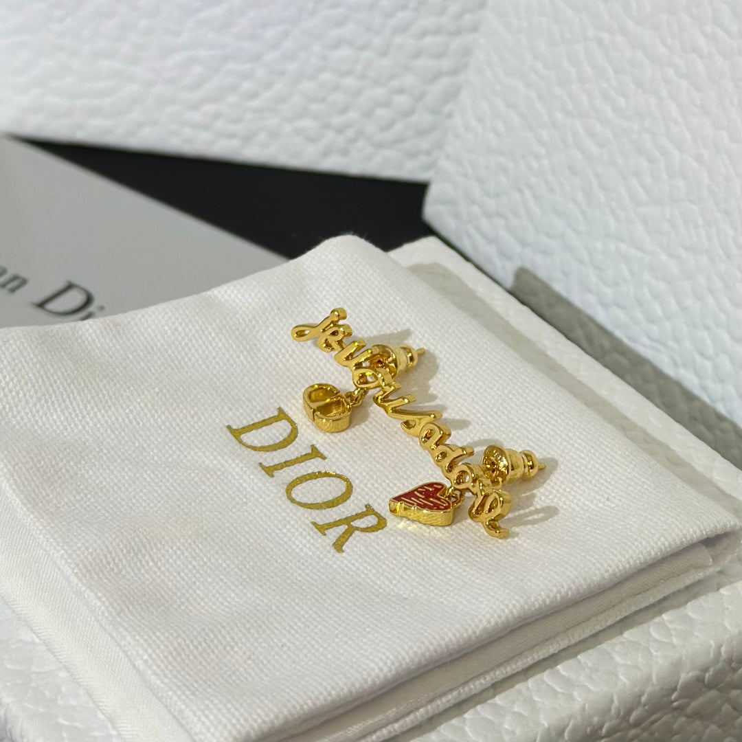 do letter yellow gold earrings eha801