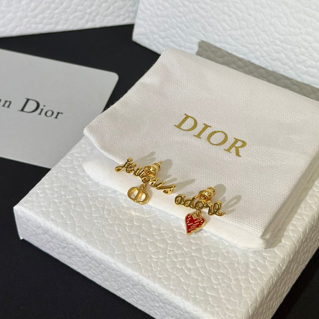 do letter yellow gold earrings eha801