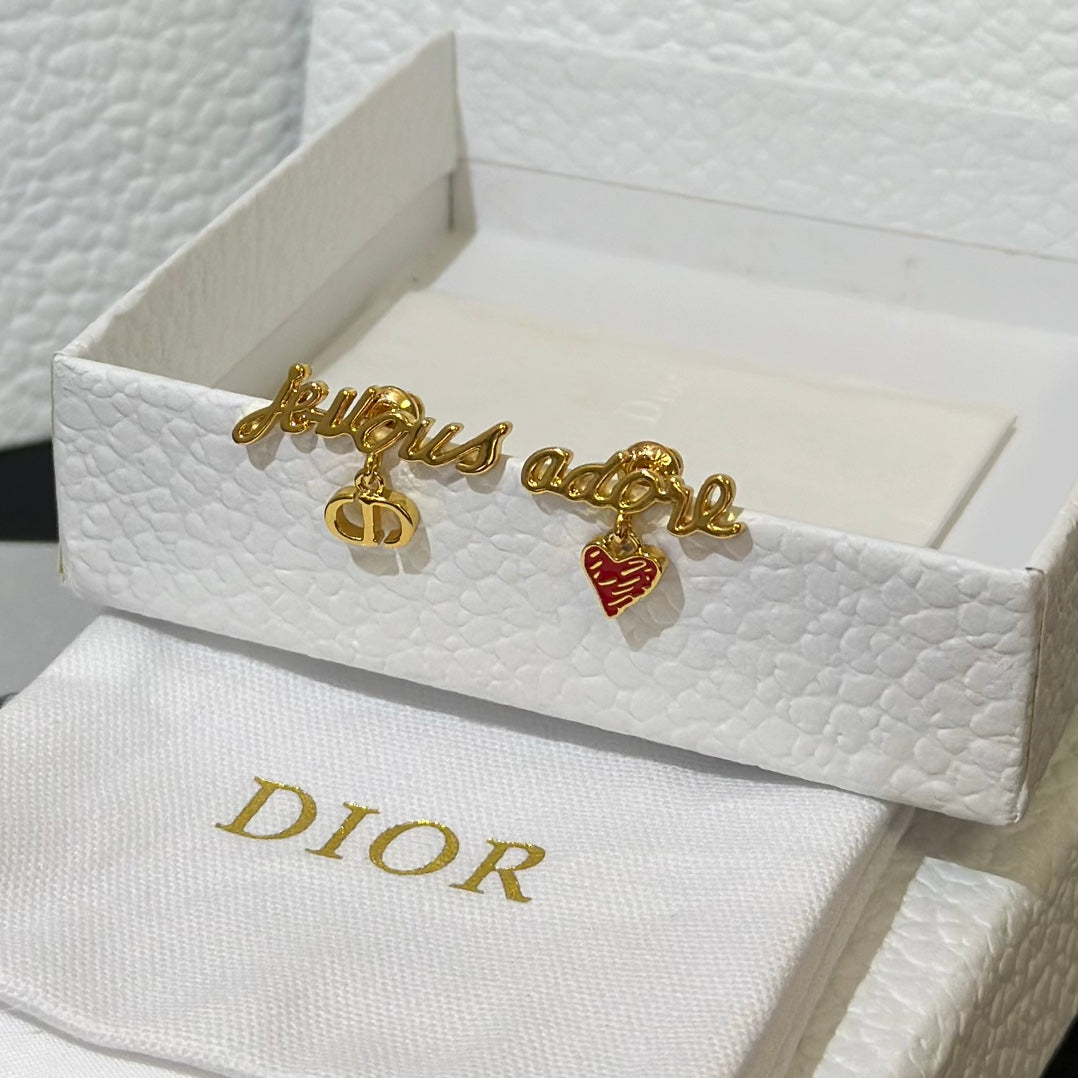 do letter yellow gold earrings eha801