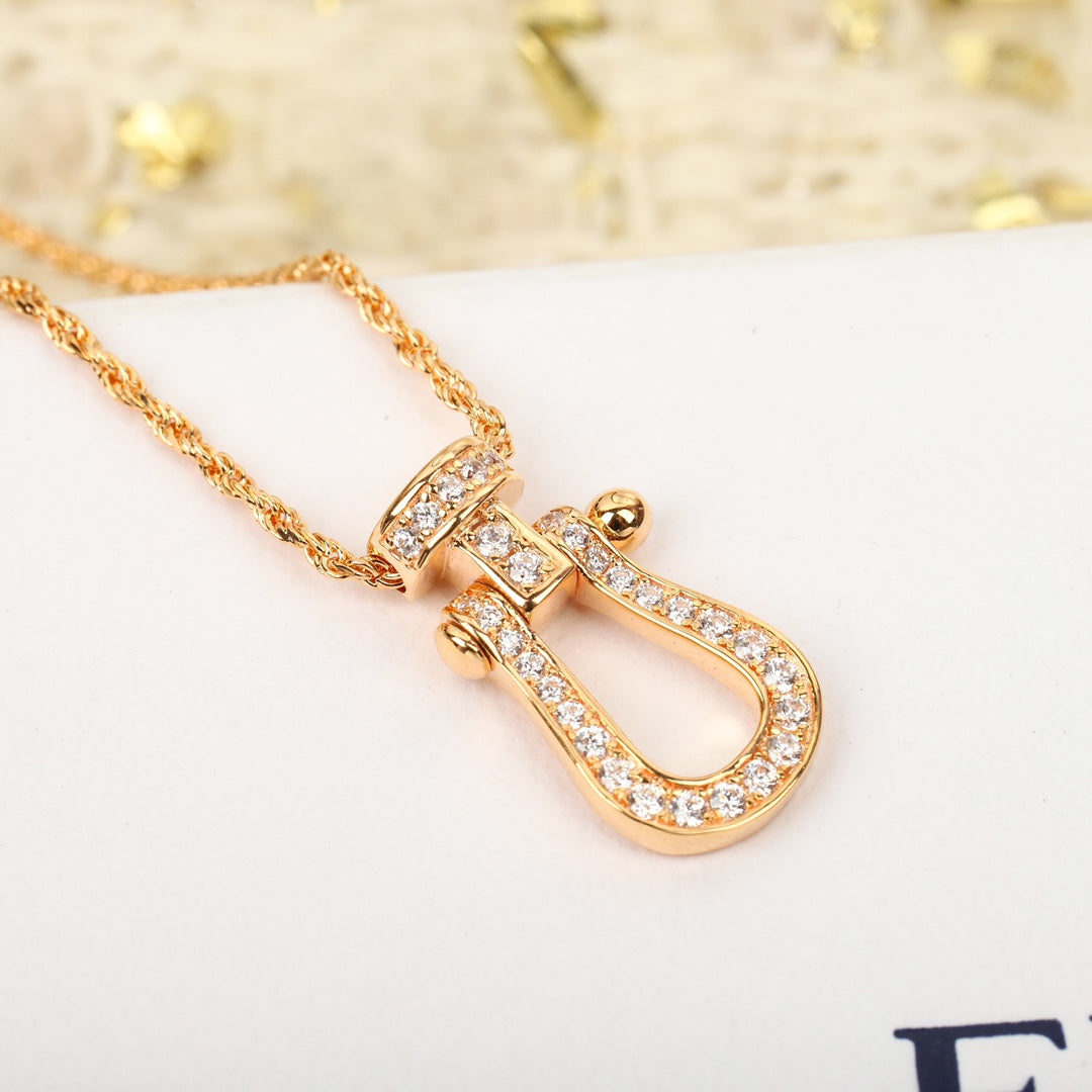 Pretty Woman Rose Gold Horseshoe Necklace XLA368