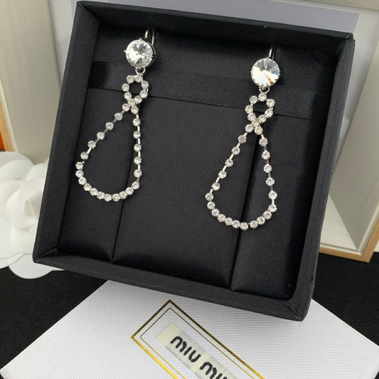 Miu 8-shaped diamond pendant silver earrings EHA412