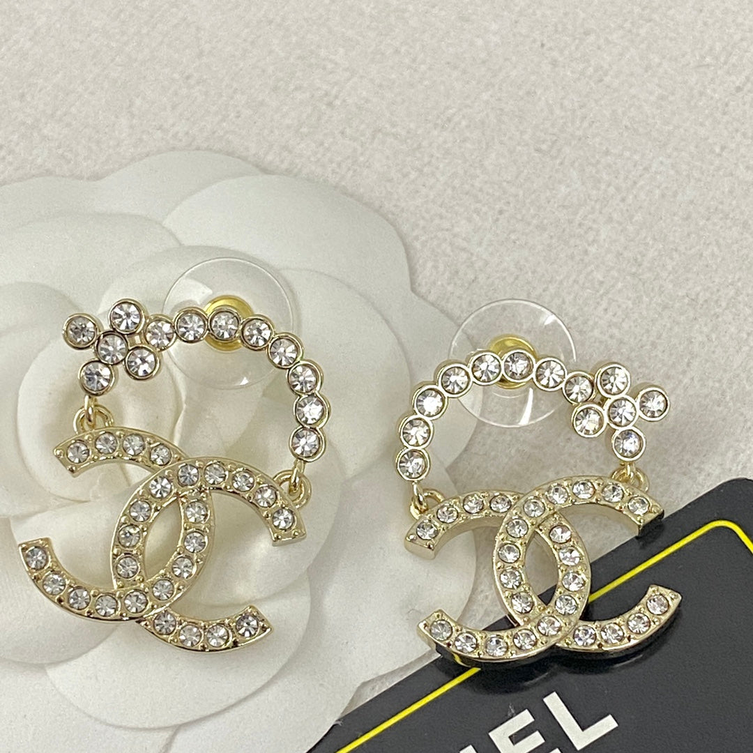 Full Diamond Flower Half Ring Hanging Double C Earnail EHA381