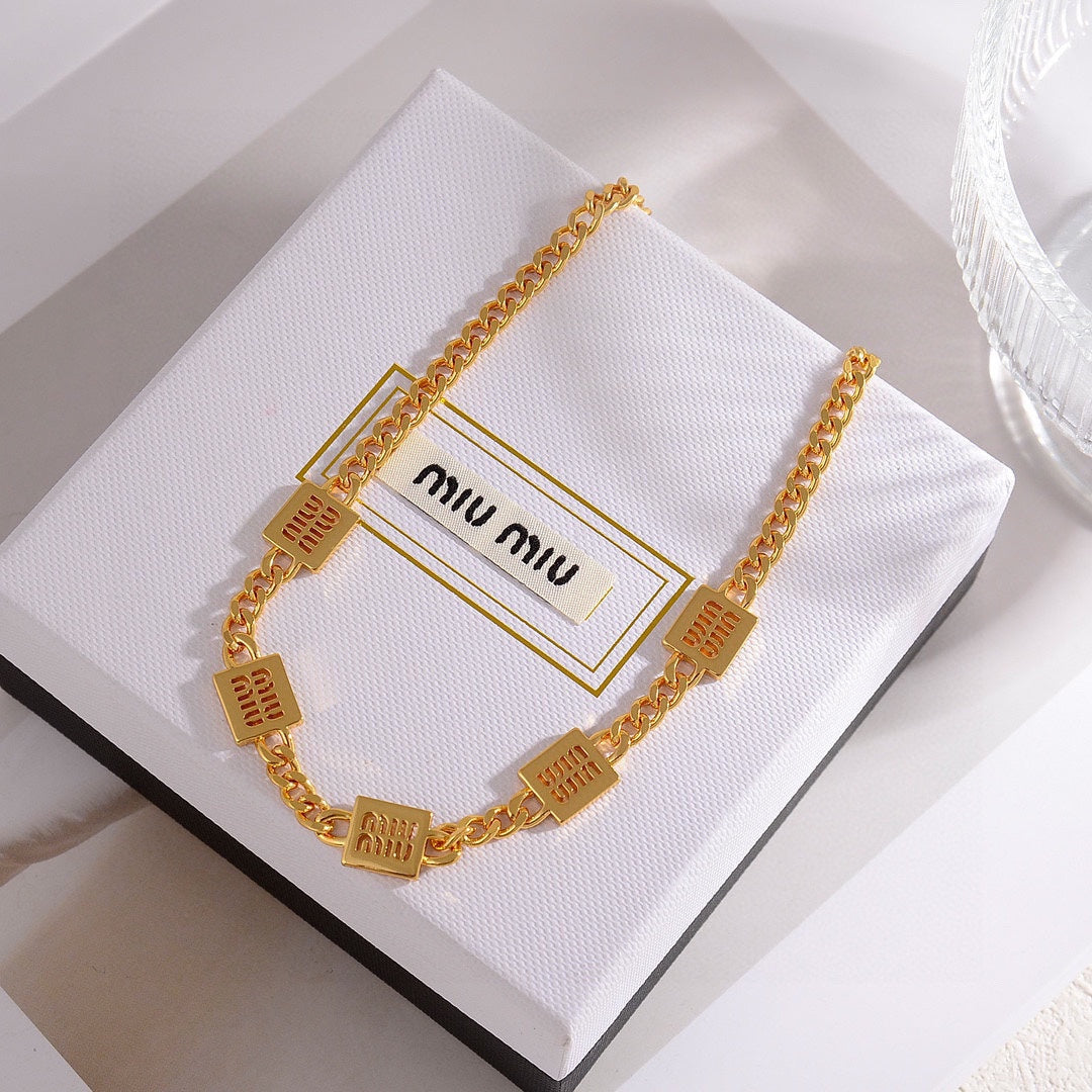 Miumiu versatile gold hollow necklace XLA319