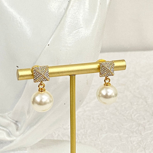 valentino full diamond rivet pearl earnail eha485