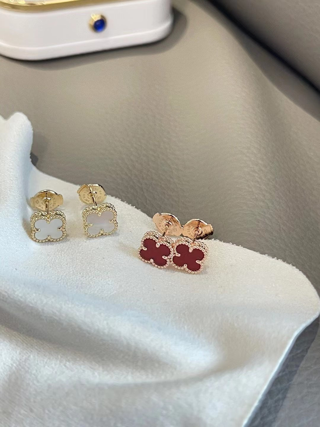 vca small 9mm earnail red agate earrings eha385