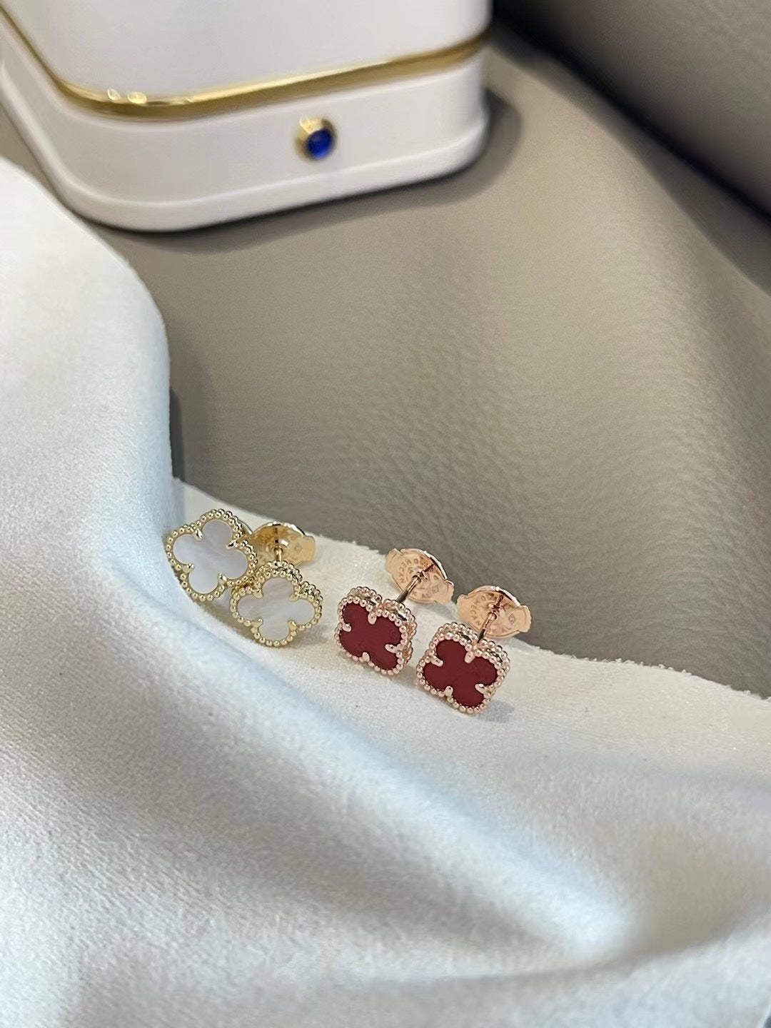 vca small 9mm earnail red agate earrings eha385