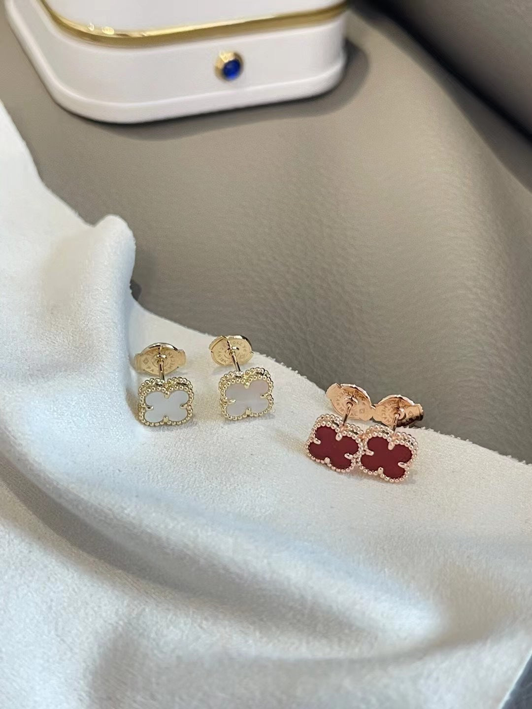 vca small 9mm earnail red agate earrings eha385