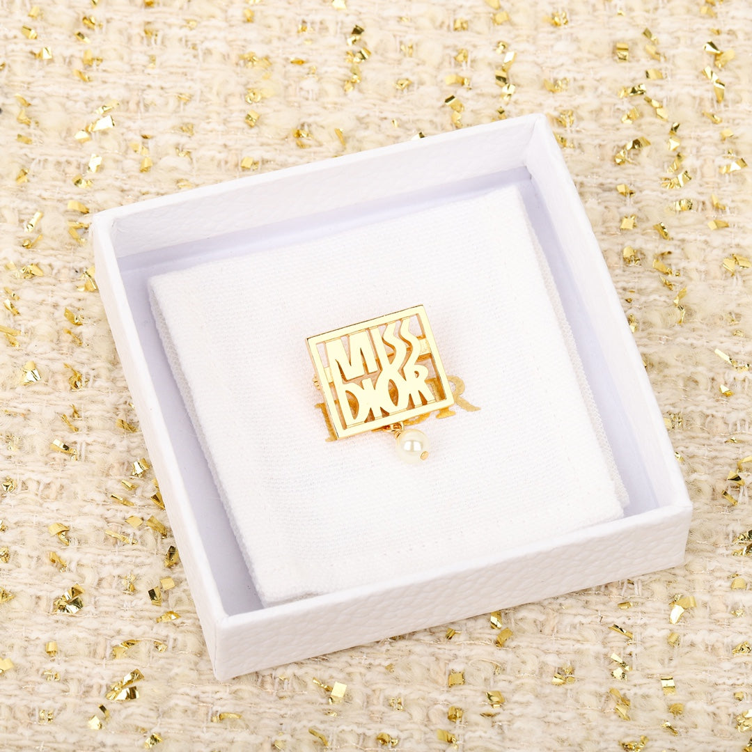 do hollow letter square card hanging bead brooch xza16