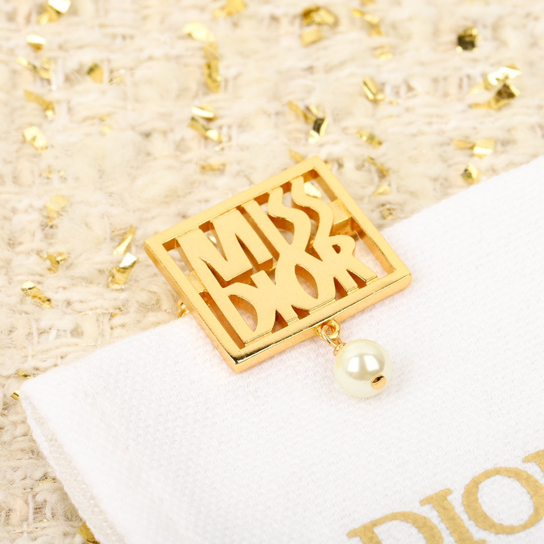 do hollow letter square card hanging bead brooch xza16