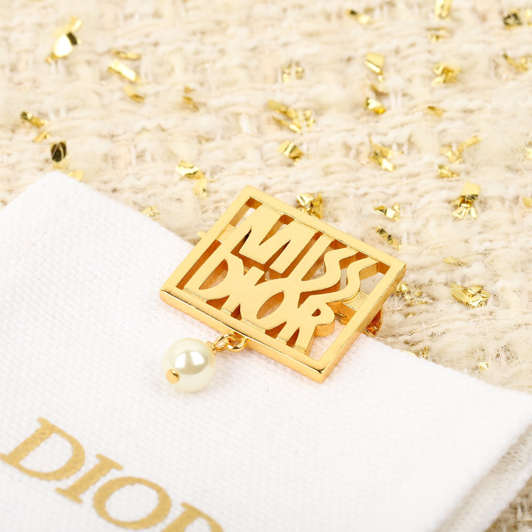 do hollow letter square card hanging bead brooch xza16