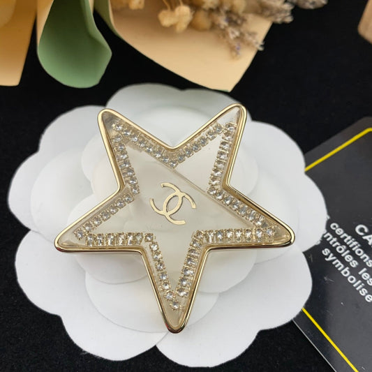 cha pentagram acrylic brooch xza18