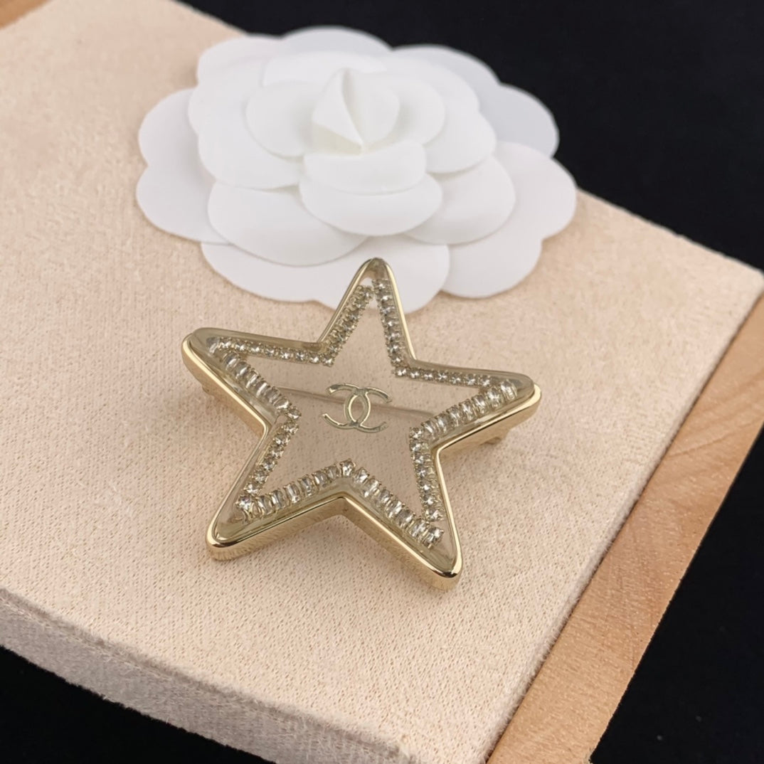 cha pentagram acrylic brooch xza18