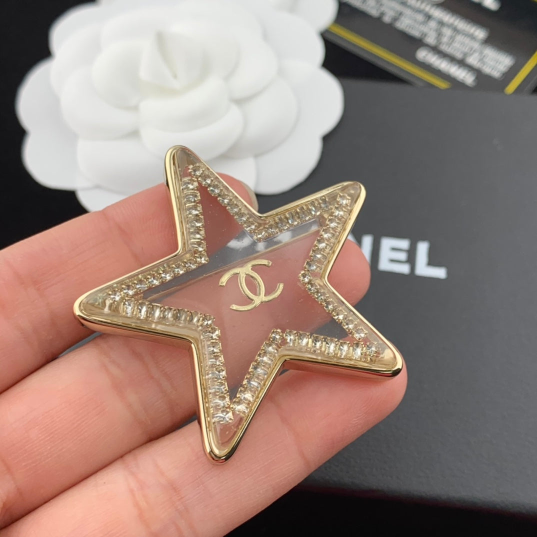 cha pentagram acrylic brooch xza18