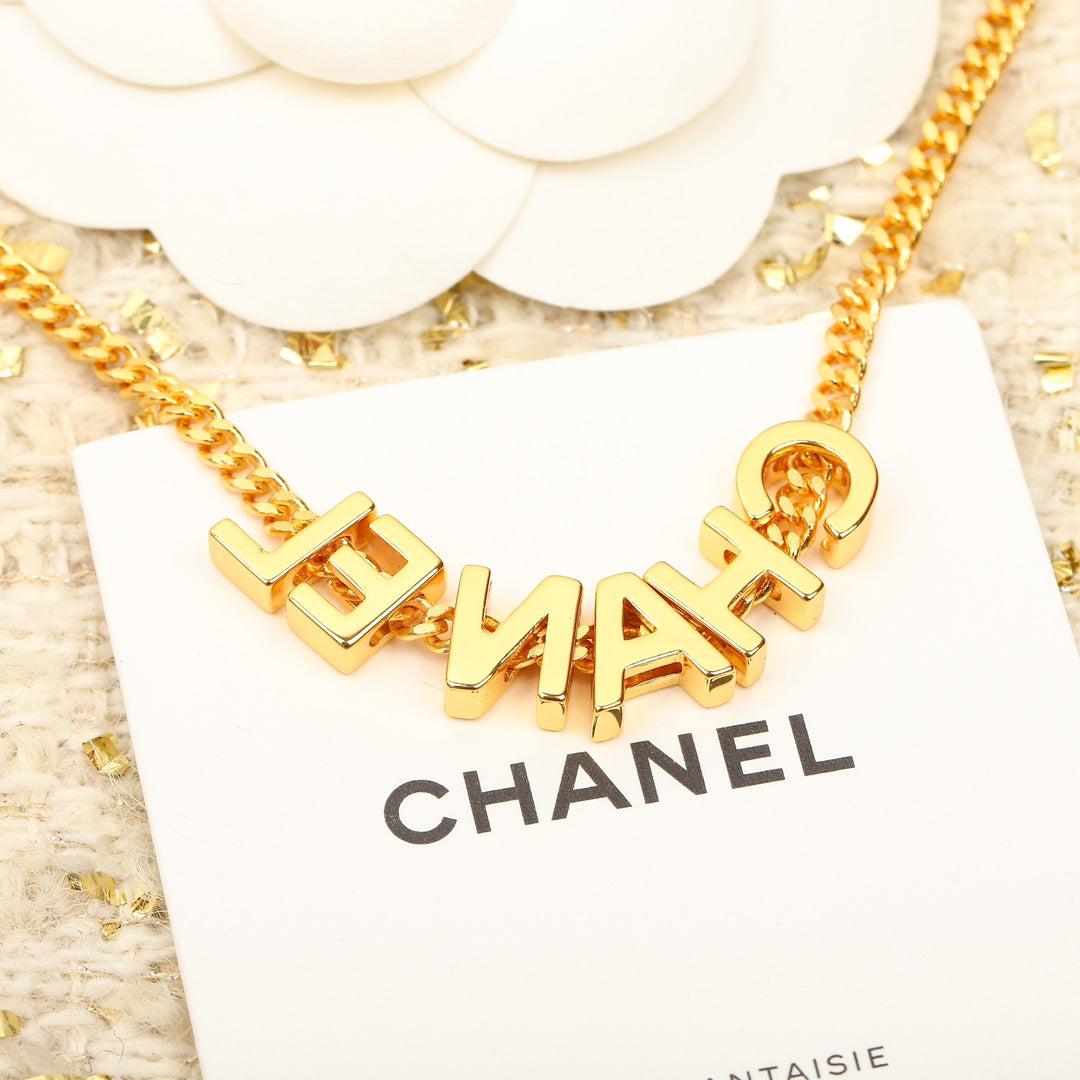 CHA Vint Fashion Letter Gold Necklace XLA256