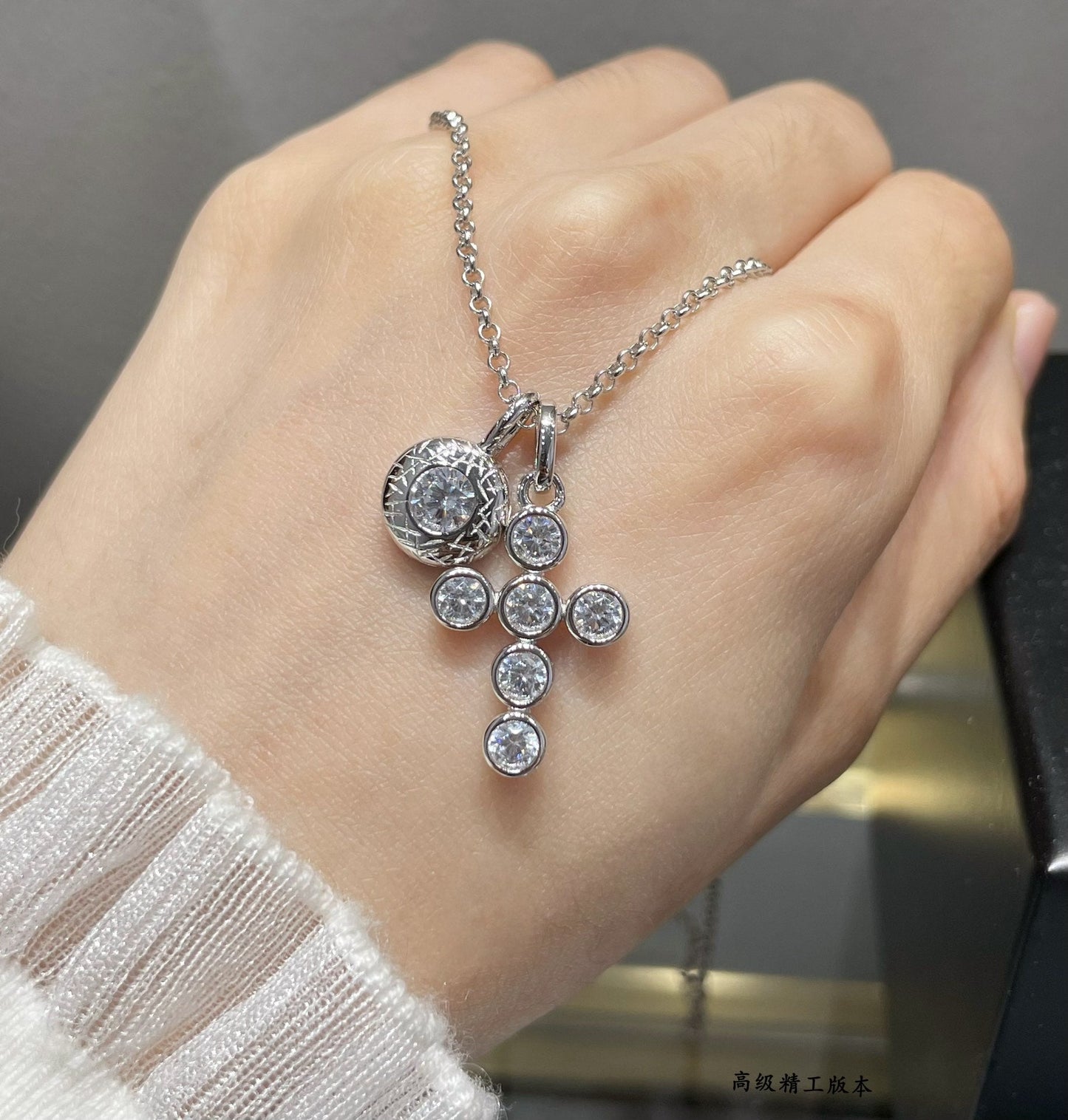 Round Cross Silver Necklace XLA254