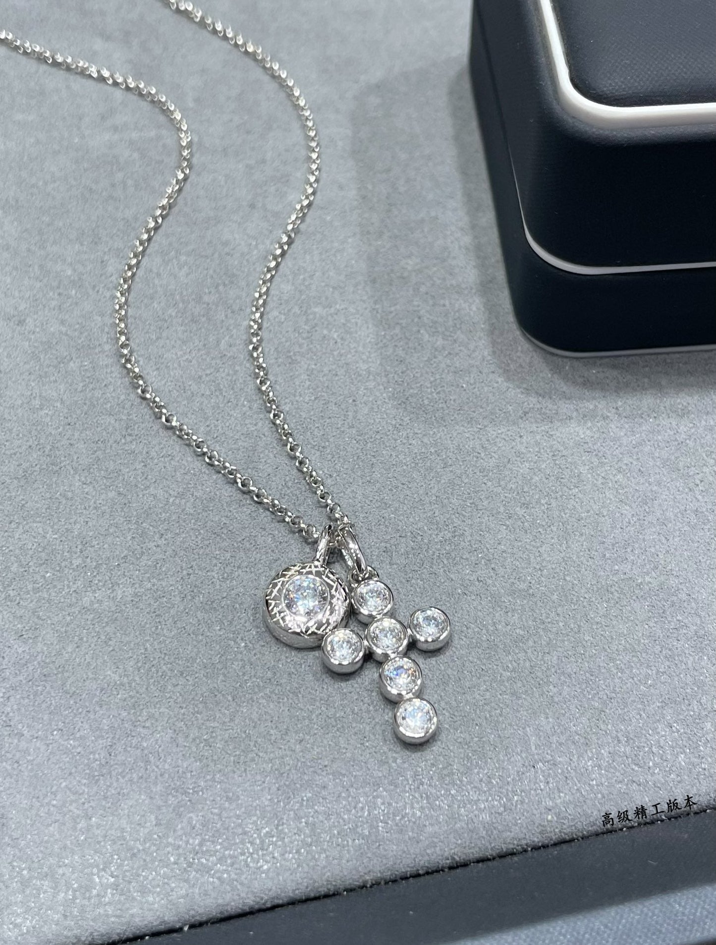 Round Cross Silver Necklace XLA254