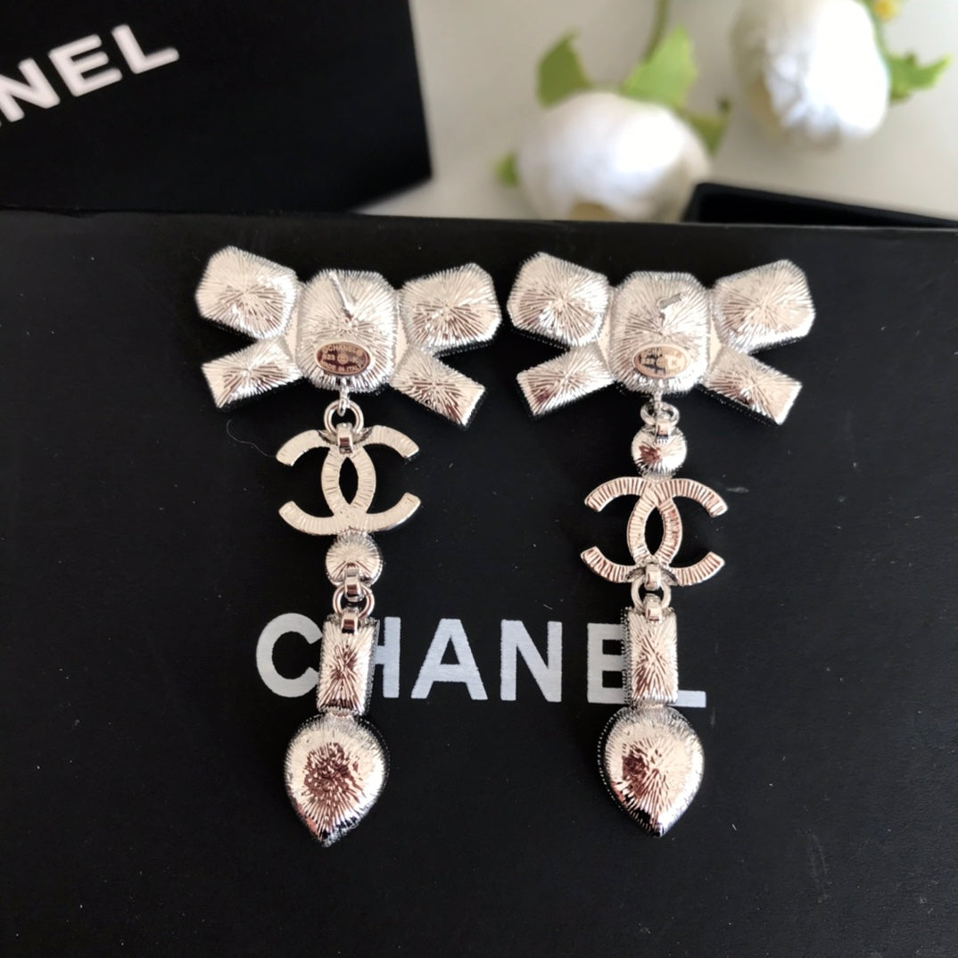 23K Bow Double C Earrings EHA382