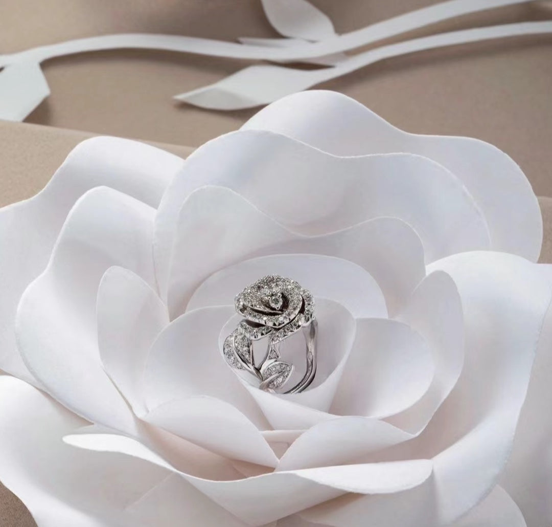 D Home Rose Vine Silver Ring JZA120