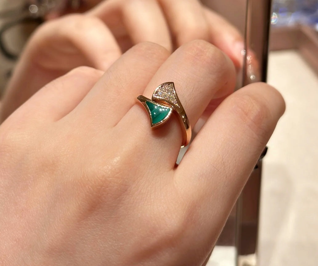 Natural peacock stone fan-shaped skirt ring JZA119