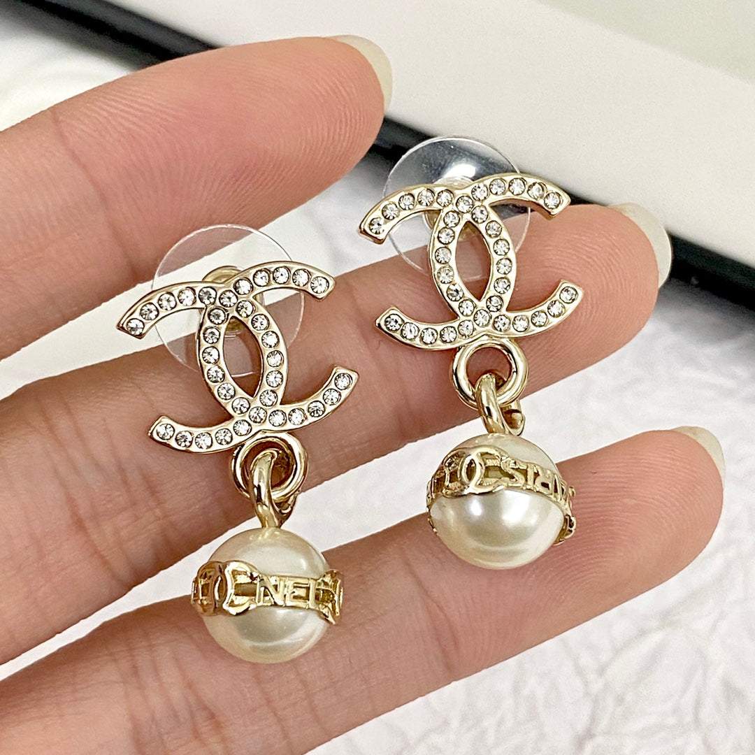 Diamond Double C Pendant Pearl Earrings EHA379