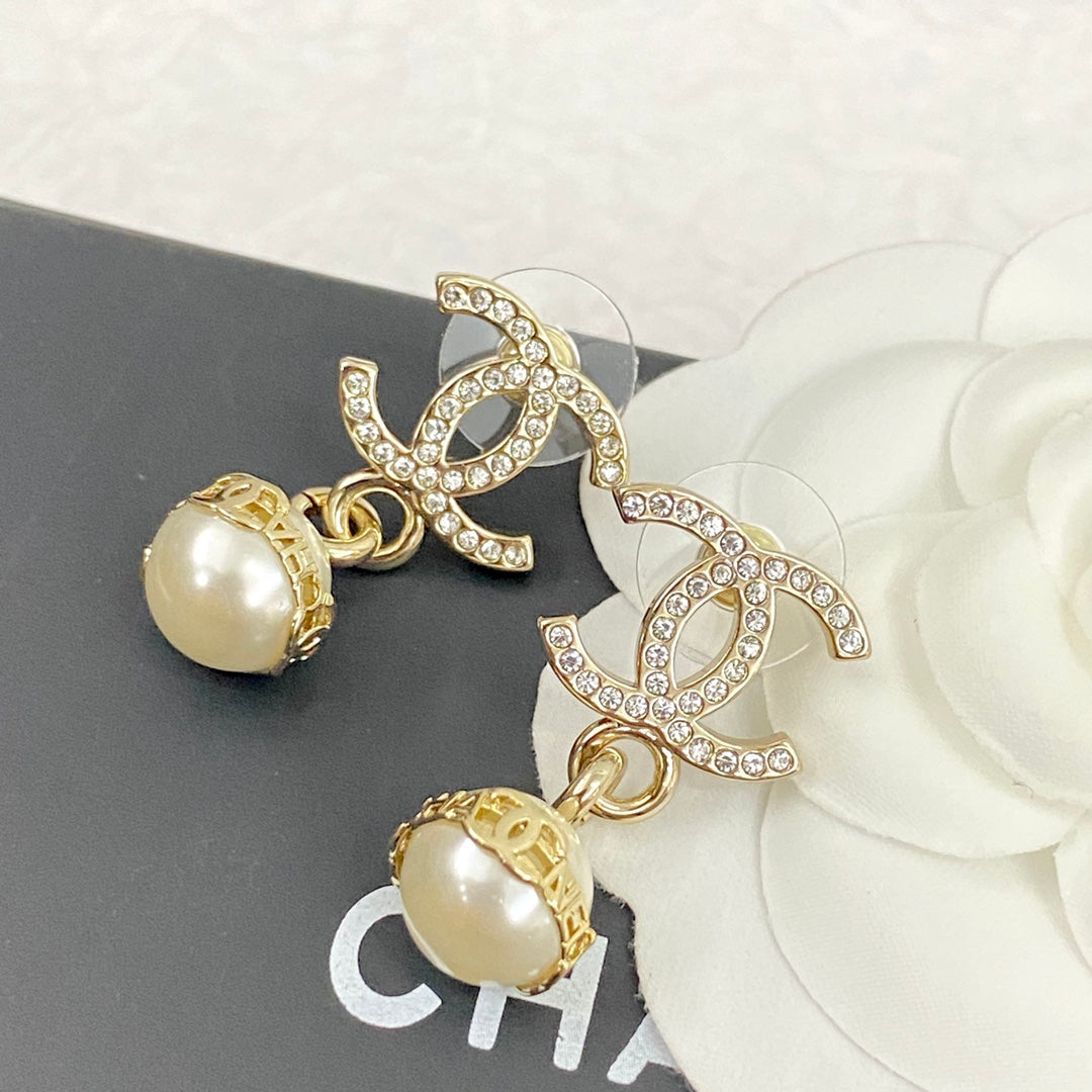 Diamond Double C Pendant Pearl Earrings EHA379