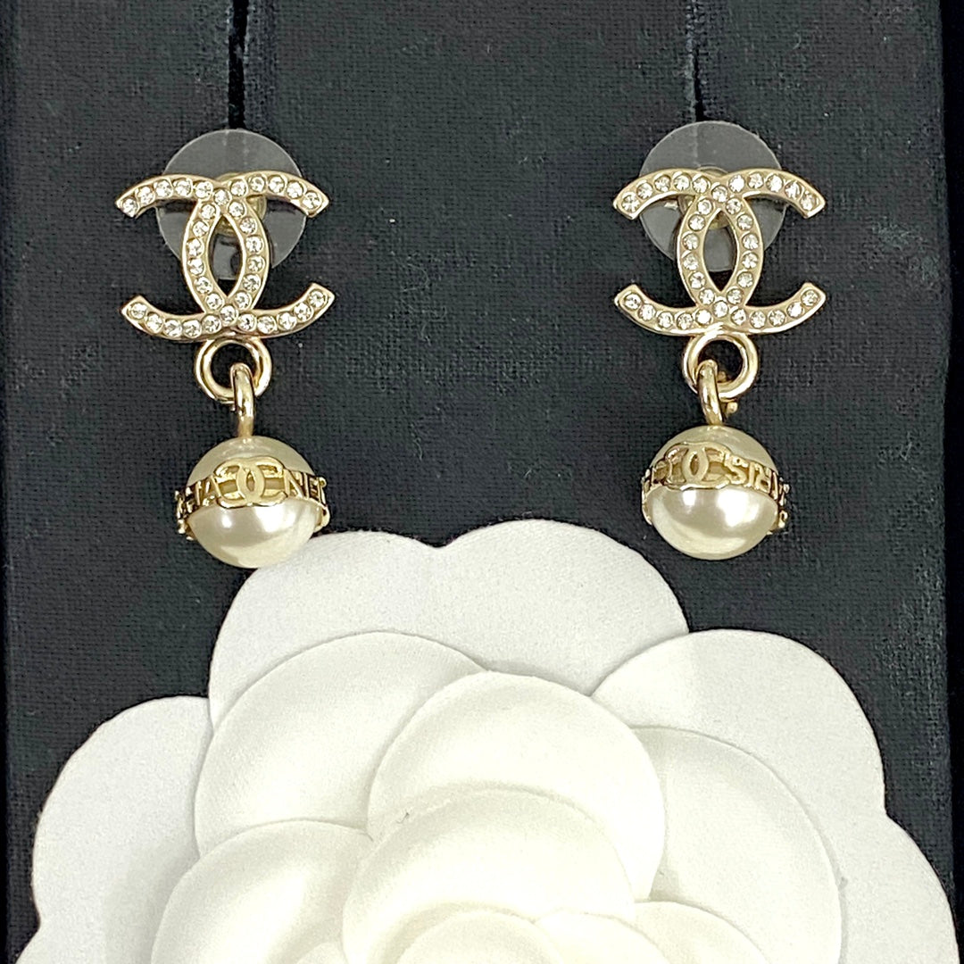 Diamond Double C Pendant Pearl Earrings EHA379