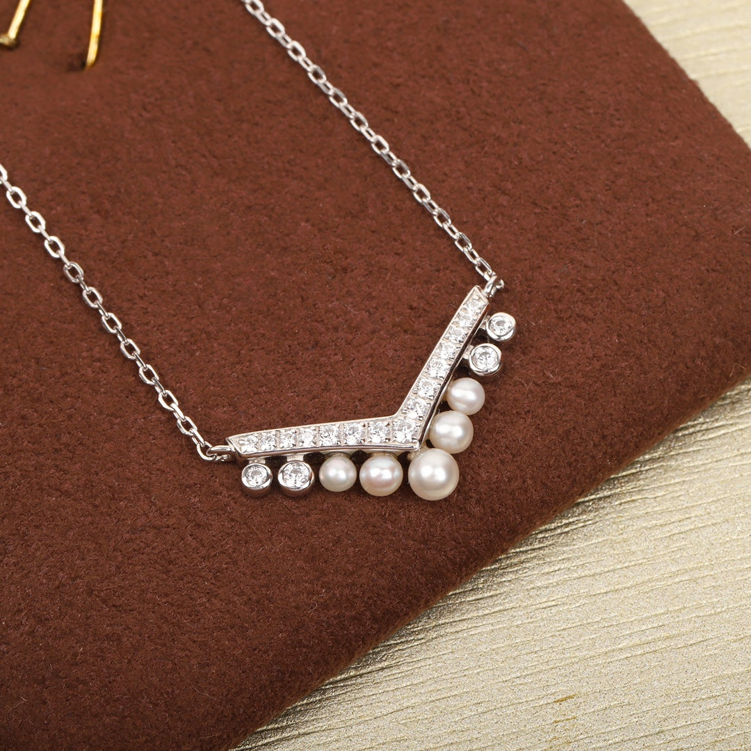 V-shaped pearl silver necklace XLA481