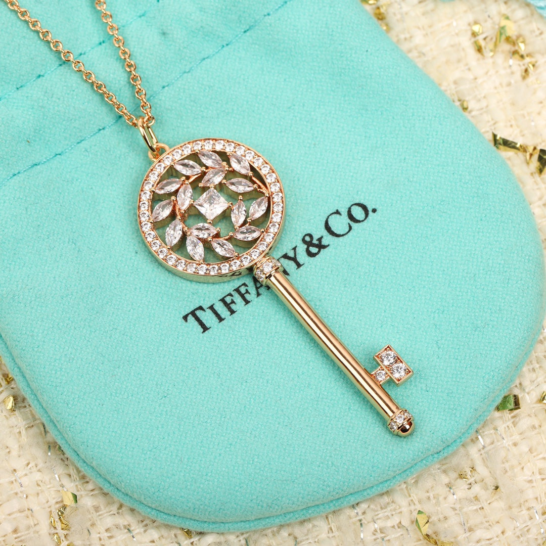 Victoria Key Pendant Necklace XLA339