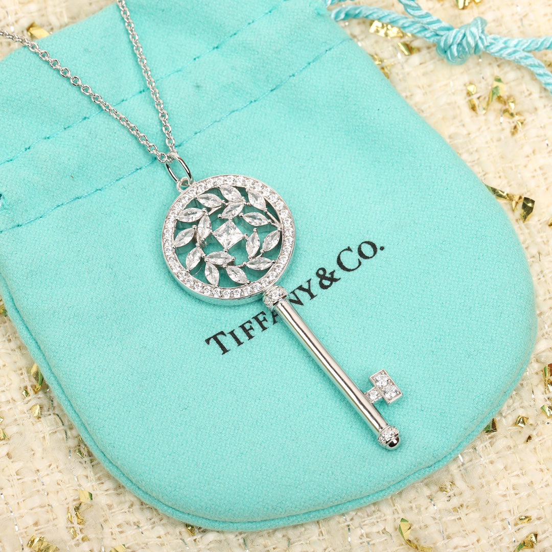 Victoria Key Pendant Necklace XLA339