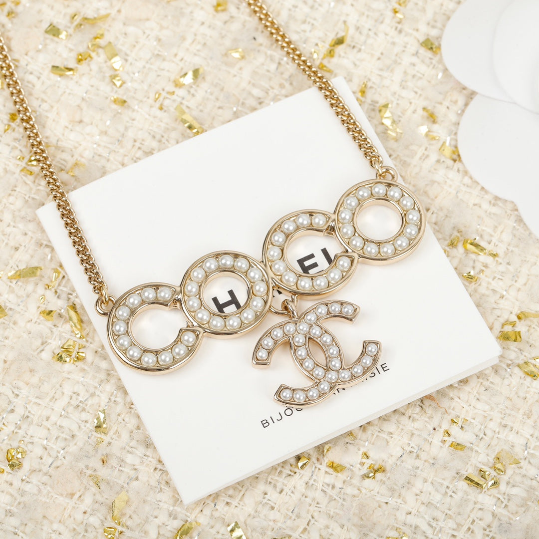 CHA Coco Double C Pearl Necklace XLA367