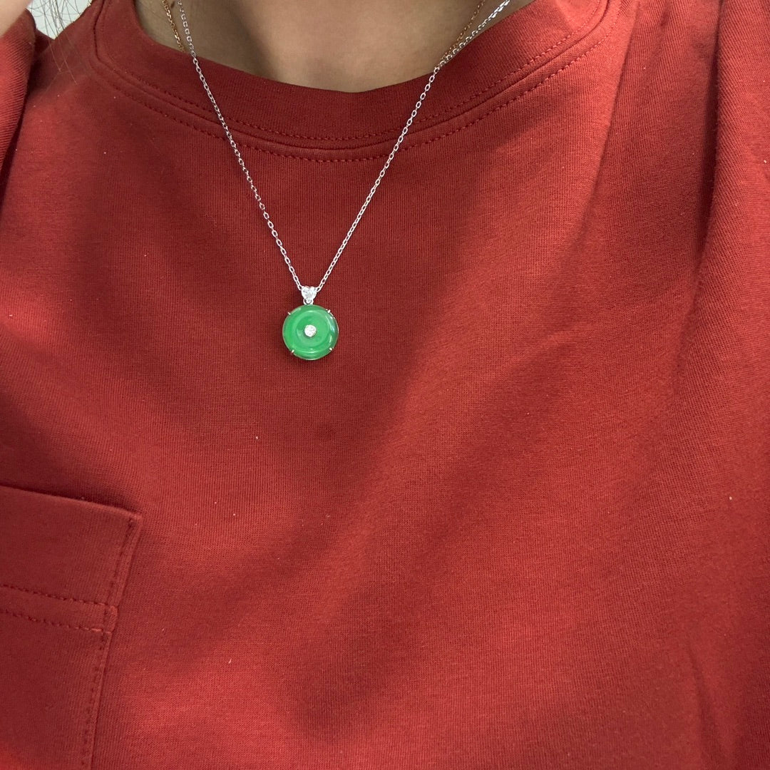 Natural green chalcedony safety buckle necklace XLA386