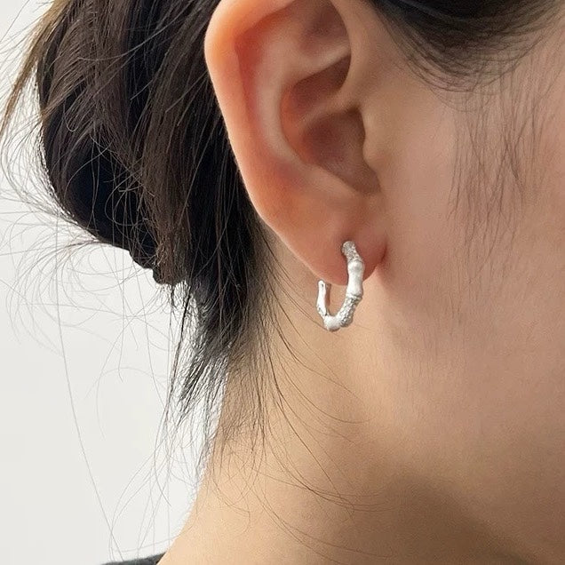 bamboo knot brushed silver earrings eha682
